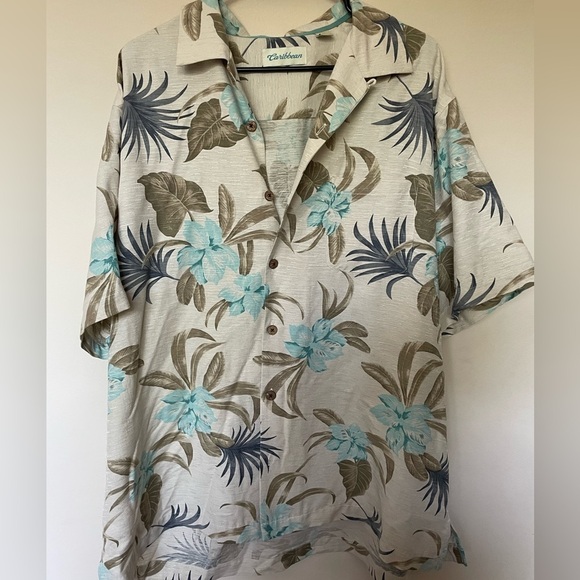 Caribbean Mens Aqua Blue Floral Print Short Sleeve Hawaiian Silk Shirt - Picture 1 of 7